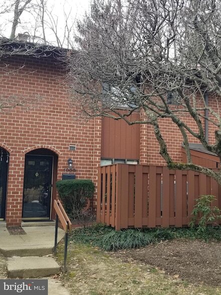 1005 Worthington Dr in Exton, PA - Foto de edificio