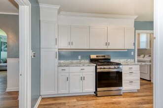 127 E 14th St in Port Angeles, WA - Building Photo - Building Photo