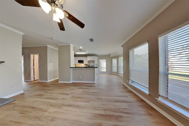 3326 Beacon View Ct in Pearland, TX - Foto de edificio - Building Photo