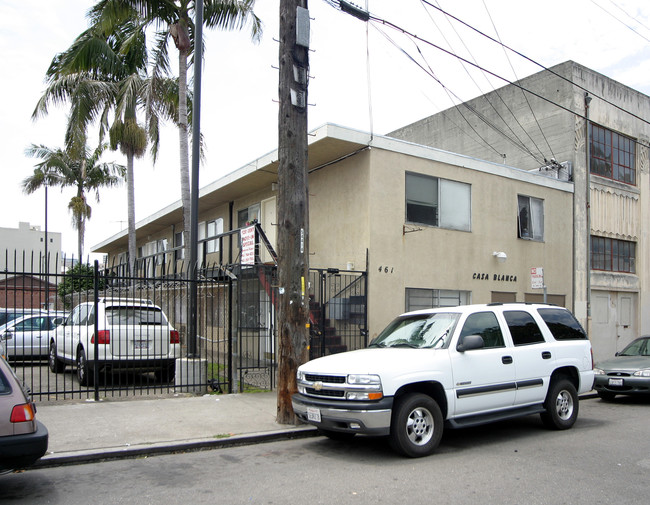 Casa Blanca Apartments in Oakland, CA - Building Photo - Building Photo