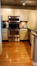 920 E 62nd St, Unit U6 in Indianapolis, IN - Foto de edificio - Building Photo