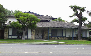 2314 E Ball Rd in Anaheim, CA - Building Photo - Building Photo