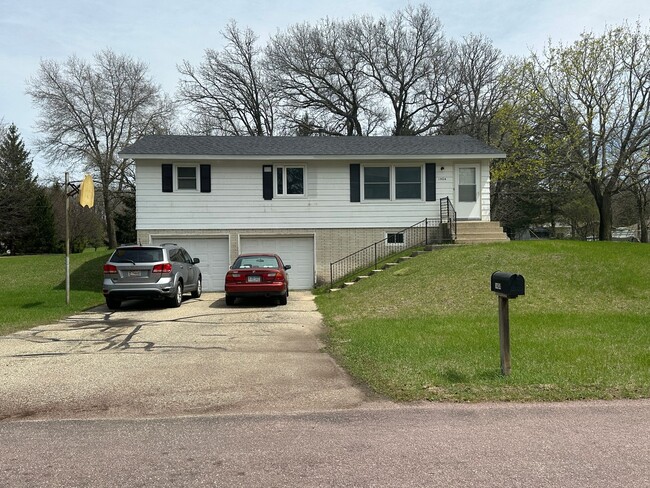 property at 1404 52nd Ave SE