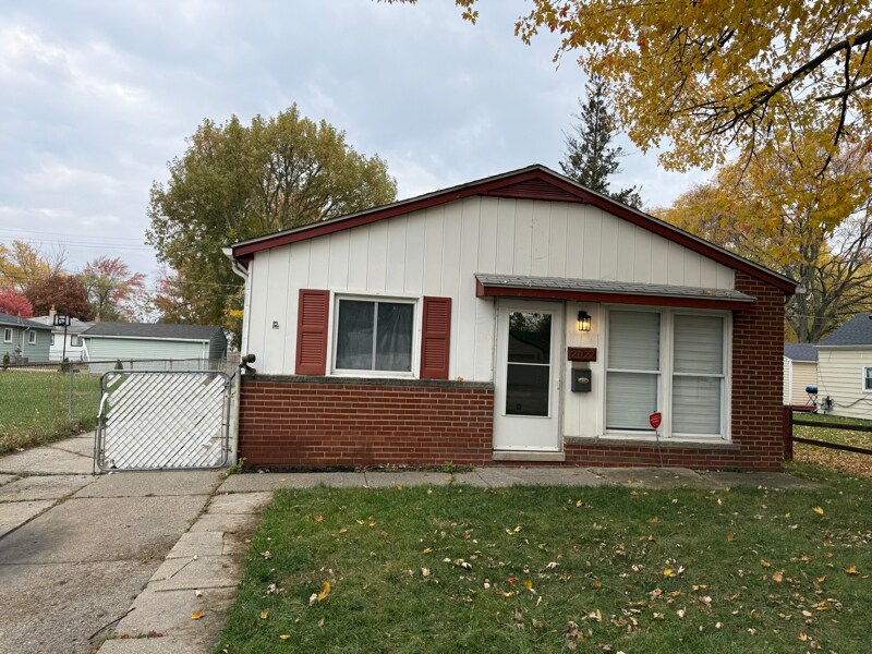 21122 Annapolis St in Dearborn Heights, MI - Foto de edificio