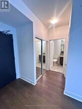 33 Shore Breeze Dr in Toronto, ON - Building Photo - Building Photo