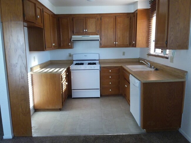 430 Solar Way in Pismo Beach, CA - Building Photo - Building Photo