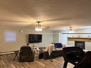 920 N Walnut St, Unit 920 Walnut in Olney, IL - Building Photo - Building Photo