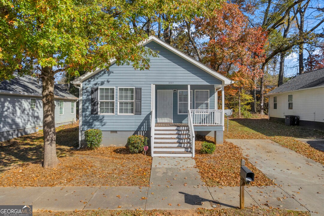 1040 Thomasville Estates Dr SE in Atlanta, GA - Building Photo