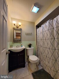 2041 N Gratz St photo'
