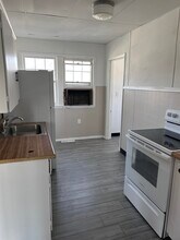 212 E 11th Ave in Emporia, KS - Building Photo - Building Photo