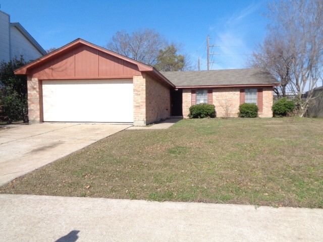 property at 4358 Queens Retreat Dr