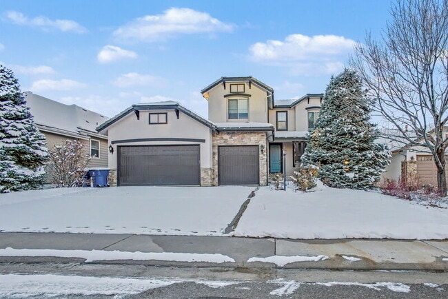 property at 9685 Sunset Hill Cir