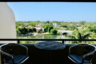 835 S Osprey Ave, Unit 411 in Sarasota, FL - Building Photo - Building Photo