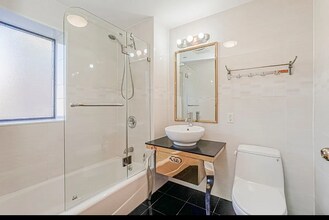 1587 E 19th St in Brooklyn, NY - Building Photo - Building Photo