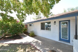 1202 E Kaler Dr in Phoenix, AZ - Building Photo