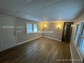 30 Exeter Rd in Corinth, ME - Foto de edificio - Building Photo