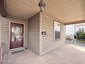 240 S Main St in Pittston, PA - Building Photo - Building Photo
