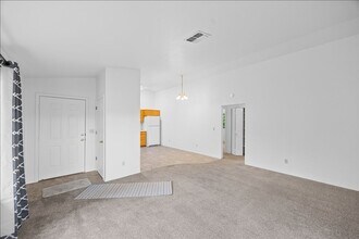 1371 Star Ct in Grants Pass, OR - Building Photo - Building Photo