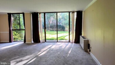 6100 Westchester Park Dr in College Park, MD - Building Photo - Building Photo