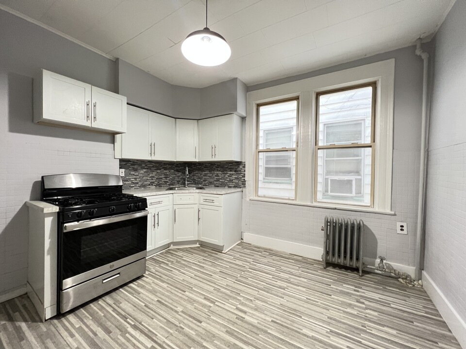 93 Norwood St, Unit 2 in Newark, NJ - Building Photo