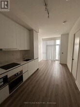 8 Interchange Wy in Vaughan, ON - Building Photo - Building Photo