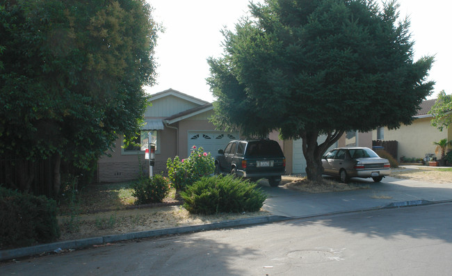 4057-4059 Barrymore Dr in San Jose, CA - Building Photo - Building Photo