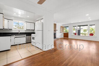 2221 Santa Ana Ave in Costa Mesa, CA - Building Photo - Building Photo