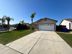 1414 Esperanza St in Bakersfield, CA - Building Photo