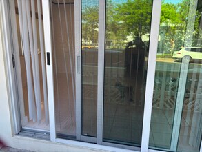 8040 Tatum Waterway Dr in Miami Beach, FL - Building Photo - Building Photo