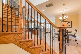 13920 Clubhouse Dr in Tampa, FL - Building Photo - Building Photo