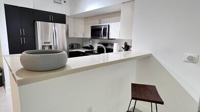 19701 E Country Club Dr, Unit 5108 in Aventura, FL - Building Photo - Building Photo