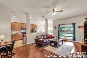 10908 Forest Breeze in Live Oak, TX - Foto de edificio - Building Photo