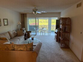 614 Estuary Dr, Unit 614 in Bradenton, FL - Building Photo
