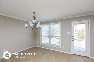 5202 Ambassador Dr in Midlothian, TX - Foto de edificio - Building Photo