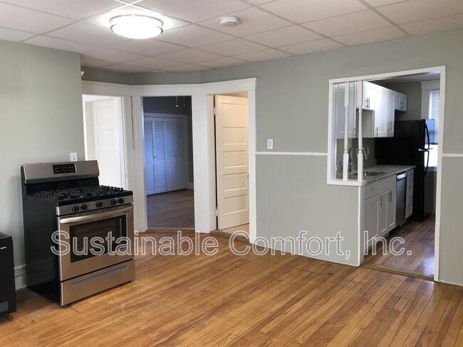 property at 18 Plantation St