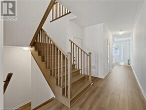 82 Gledhill Crescent in Cambridge, ON - Building Photo - Building Photo