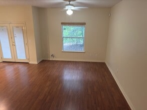 5075 NW 1st Pl, Unit 5075 NW 1st place in Gainesville, FL - Foto de edificio - Building Photo