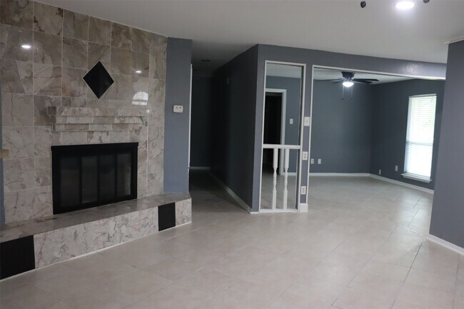 12507 New Rochelle Ct