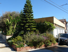 1500 Marine St in Seal Beach, CA - Building Photo - Building Photo