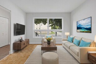 West Park I Townhouses in Kingston, ON - Building Photo