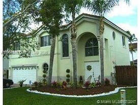 11301 Rockinghorse Rd in Cooper City, FL - Building Photo