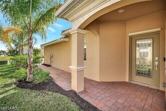 2567 Vine Ave in Naples, FL - Building Photo - Building Photo