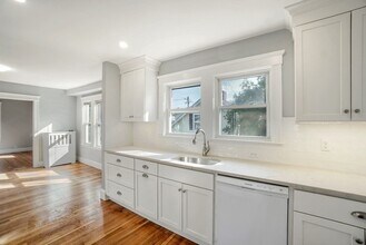 169 Wilson Ave in Quincy, MA - Building Photo - Building Photo