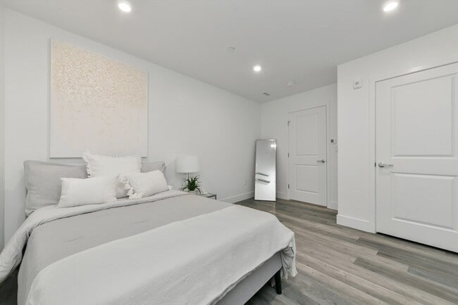property at 585 Essex St