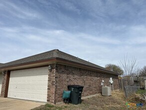 5001 Morning Star Ln in Killeen, TX - Foto de edificio - Building Photo