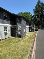 3891 NE 152nd Ave in Portland, OR - Building Photo