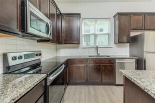 712 Enchantment Trl in Leander, TX - Building Photo