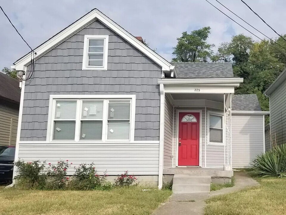 325 Hickory St in Lexington, KY - Building Photo