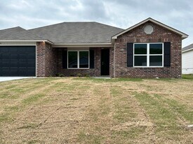 4 Curly Leaf Ln in Conway, AR - Building Photo