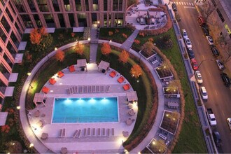 855 W Madison St in Chicago, IL - Foto de edificio - Building Photo